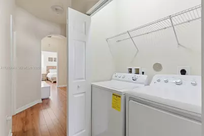 165 Emerald Creek Ter, Plantation, FL 33325 - Photo 24
