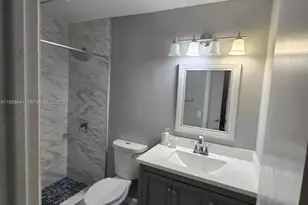 811 NE 199th St, Miami, FL 33179 - Photo 8