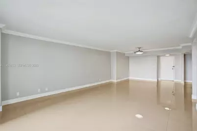 2500 Parkview Dr #917, Hallandale Beach, FL 33009 - Photo 8