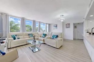 7601 E Treasure Dr, North Bay Village, FL 33141 - Photo 30