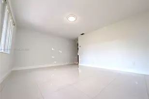 512 SW 7th St, Hallandale Beach, FL 33009 - Photo 12