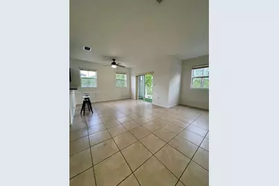 8620 NW 97th Ave #202, Doral, FL 33178 - Photo 6