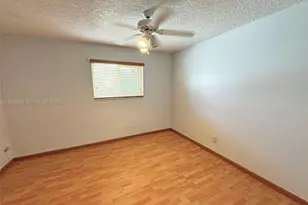 20565 SW 80th Pl, Cutler Bay, FL 33189 - Photo 12