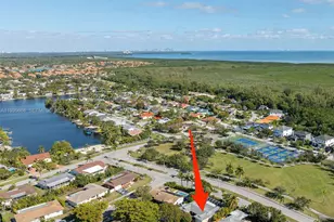 20565 SW 80th Pl, Cutler Bay, FL 33189 - Photo 2