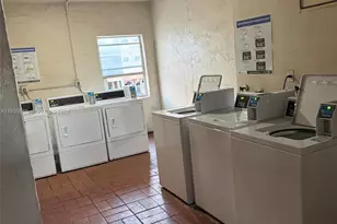 6070 W 18th Ave, Hialeah, FL 33012 - Photo 24