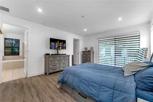 9881 W 34th Ave, Hialeah, FL 33018 - Photo 12