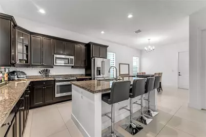 9881 W 34th Ave, Hialeah, FL 33018 - Photo 4