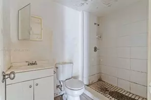 1337 NW 77th St, Miami, FL 33147 - Photo 38