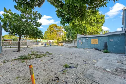 1337 NW 77th St, Miami, FL 33147 - Photo 78