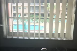 541 Blue Heron Dr, Hallandale Beach, FL 33009 - Photo 10