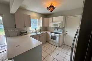 9070 SW 183rd Terrace, Palmetto Bay, FL 33157 - Photo 4