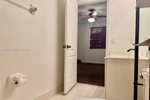 1692 SE 29th Ct, Homestead, FL 33035 - Photo 16