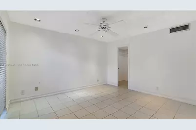 205 Dunwoody Ln #17-85, Hollywood, FL 33021 - Photo 22