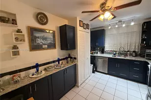 9221 Sunrise Lakes Blvd, Sunrise, FL 33322 - Photo 2