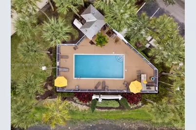 177 SW 96th Ave, Plantation, FL 33324 - Photo 2