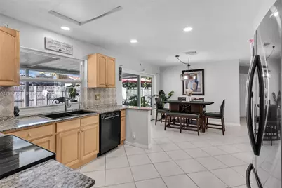 6841 NW 7th Ct, Margate, FL 33063 - Photo 10