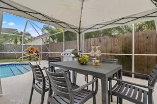 2002 Lake Breeze Ct, Wellington, FL 33414 - Photo 4