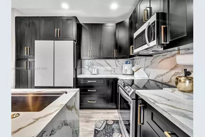 2027 SE 12th St, Homestead, FL 33035 - Photo 8