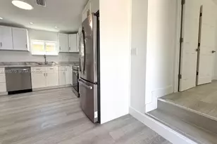 716 NE 7th St, Hallandale Beach, FL 33009 - Photo 4