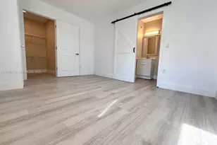 716 NE 7th St, Hallandale Beach, FL 33009 - Photo 6