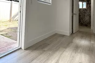 716 NE 7th St, Hallandale Beach, FL 33009 - Photo 28