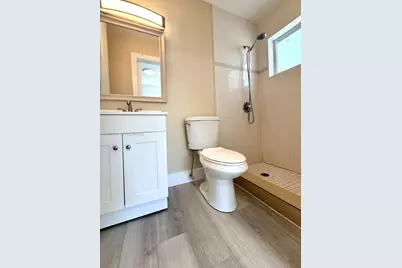 716 NE 7th St #B, Hallandale Beach, FL 33009 - Photo 10