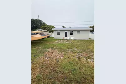 1031 NE 142nd St, North Miami, FL 33161 - Photo 16