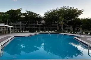 13255 SW 9th Ct, Pembroke Pines, FL 33027 - Photo 22