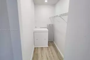 13255 SW 9th Ct, Pembroke Pines, FL 33027 - Photo 10