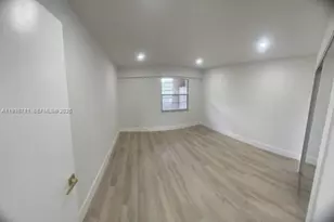 13255 SW 9th Ct, Pembroke Pines, FL 33027 - Photo 18