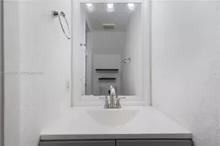 8262 NW 5th Ln, Miami, FL 33126 - Photo 10