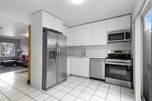 8262 NW 5th Ln, Miami, FL 33126 - Photo 2