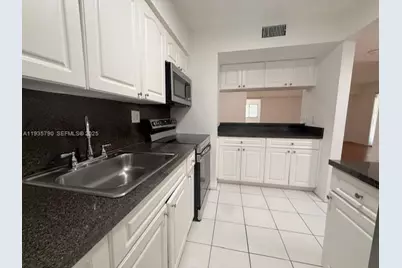 19800 SW 103rd Ct #208, Cutler Bay, FL 33157 - Photo 4