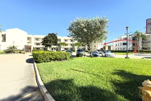 10426 E Clairmont Cir, Tamarac, FL 33321 - Photo 30