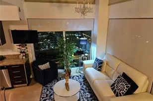 41 SE 5th St, Miami, FL 33131 - Photo 16