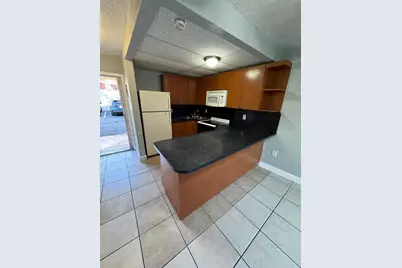 652 NW 3rd St #104, Miami, FL 33128 - Photo 12