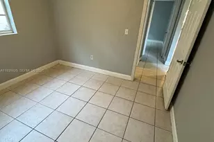 652 NW 3rd St, Miami, FL 33128 - Photo 6