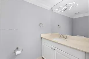 20201 E Country Club Dr, Aventura, FL 33180 - Photo 26