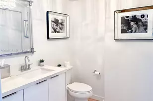 690 SW 1st Ct, Miami, FL 33130 - Photo 4