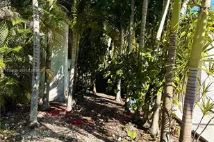 11741 NE 13th Ave, Miami, FL 33161 - Photo 10