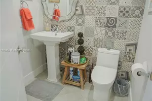 5880 Collins Ave, Miami Beach, FL 33140 - Photo 14
