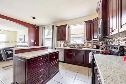 2139 Mallard Creek Cir #0, Kissimmee, FL 34743 - Photo 2