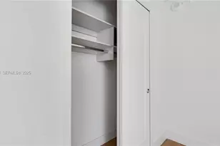 555 NE 34th St, Miami, FL 33137 - Photo 26