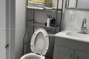 1911 SW 87th Ave, Davie, FL 33324 - Photo 4