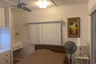 1911 SW 87th Ave, Davie, FL 33324 - Photo 16
