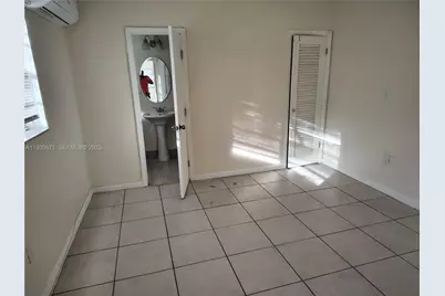 1200 NE 110th St #4, Miami, FL 33161 - Photo 2