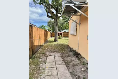 1311 N 69th Ave, Hollywood, FL 33024 - Photo 20