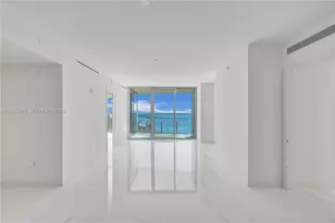 300 Biscayne Blvd Way, Miami, FL 33131 - Photo 12