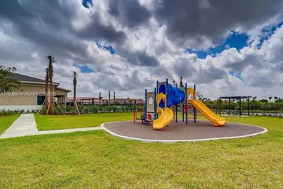 461 NE 5th Ter, Florida City, FL 33034 - Photo 18