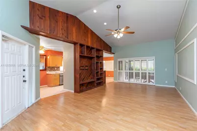 9360 S Chelsea Dr S, Plantation, FL 33324 - Photo 6